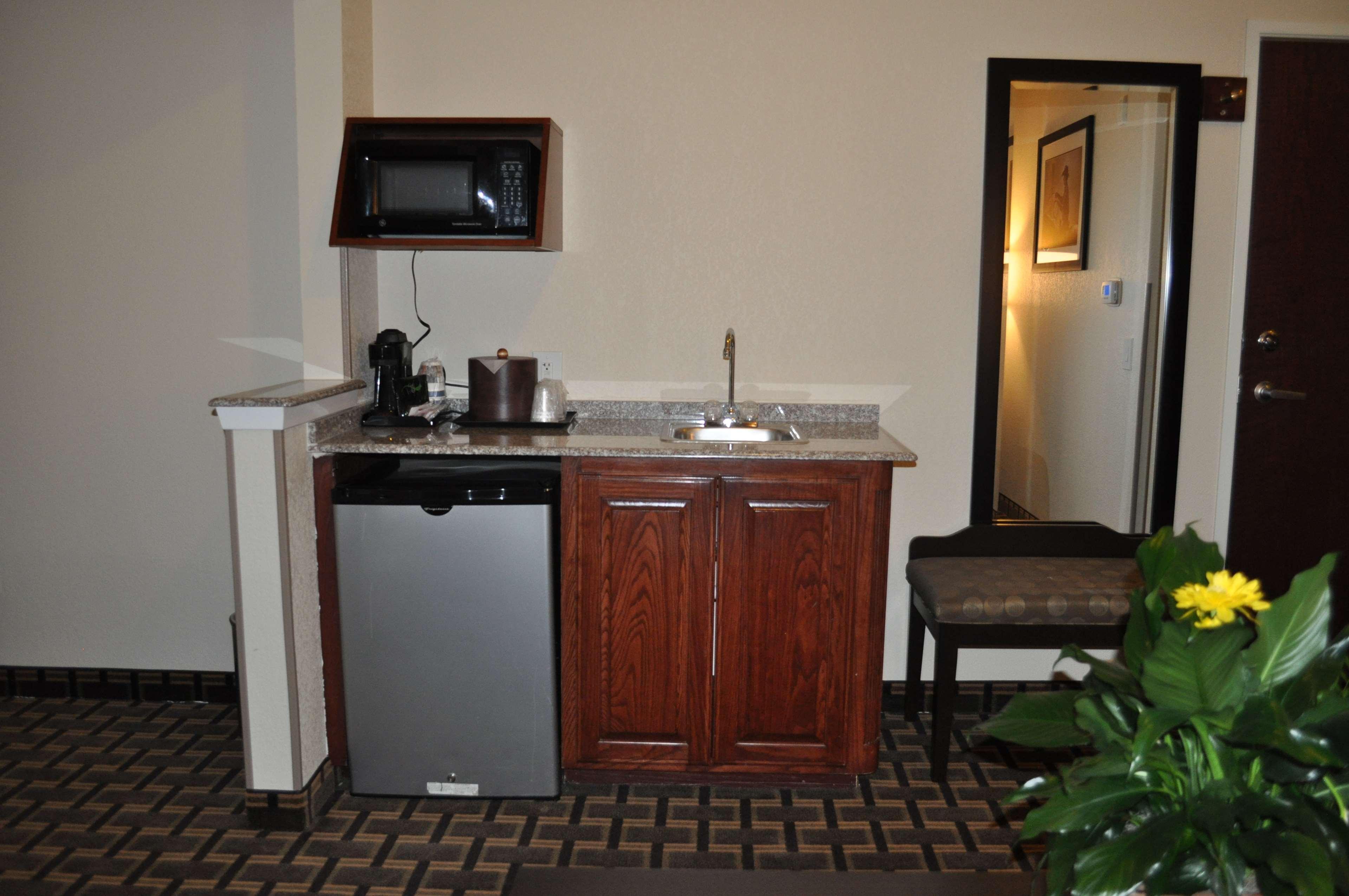 Best Western Plus Cutting Horse Inn & Suites Уэтерфорд Экстерьер фото