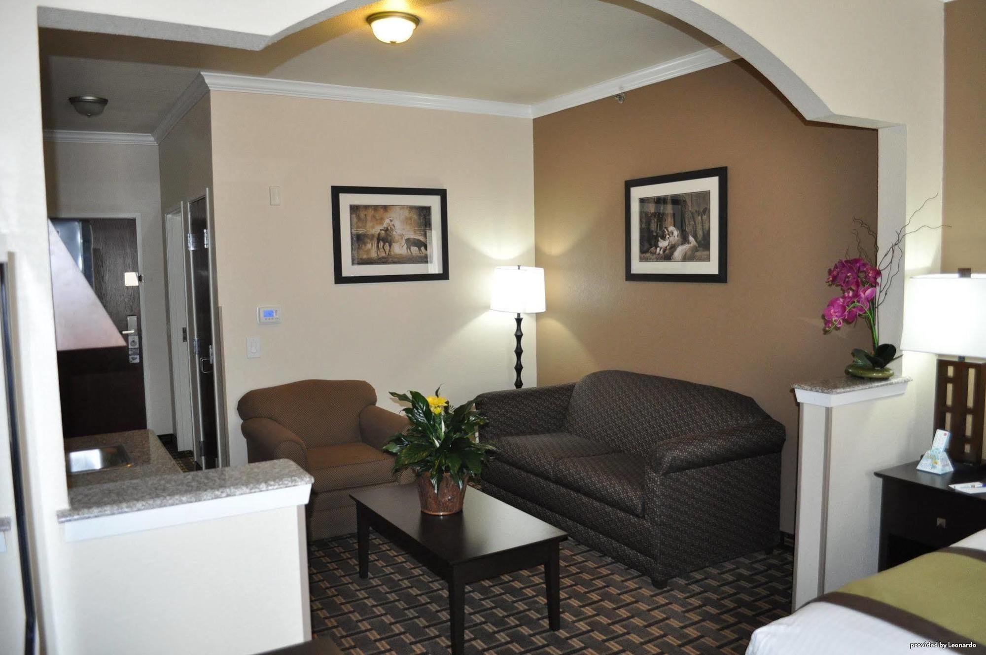 Best Western Plus Cutting Horse Inn & Suites Уэтерфорд Экстерьер фото